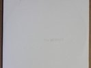 The Beatles  The White Album in Vinyle Record w/ Poster and 4 Pics