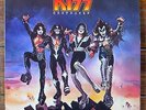 KISS 