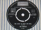 THE TURTLES. THE STORY OF ROCK AND ROLL. LONDON HLU 10207 (HARD TO FIND 45).
