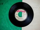 Bob Marley & The Wailers 'Keep on skanking' on UPSETTER label
