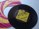 The KINKS Mister Pleasant RARE Orig AUSTRALIA Press ASTOR '66 Popsike 45 Psych