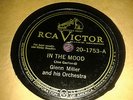 GLENN MILLER AND HIS ORCHESTRA :  IN THE MOOD /  SUNRISE SERENADE.    US 78rpm