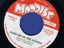 1156 CORNELL CAMPBELL & ETERNALS-PUSH ME IN THE CORNER-MOODISC-1970 REGGAE 45 7
