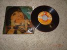 South Vietnamese Music Record 45: THANH LAN, PHUONG DUNG - Nga Re An Tinh