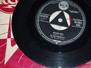 ELVIS PRESLEY, HOUND DOG/ BLUE SUEDE SHOES, ORIG UK RCA  R 'N' R 45 TRI