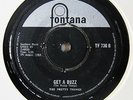 PRETTY THINGS - CRY TO ME / GET A BUZZ - LIGHTLY PLAYED 1965 CLASSIC FRON SA.
