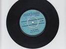 COXSONE/LOVE ME FOREVER  -  CARLTON AND HIS SHOES  (68 ROCKSTEADY  7