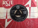 ELVIS PRESLEY **MIS-PRESS Big Hunk O'Love** 1959 UK 45 RCA 1136 TRI- CENTRE