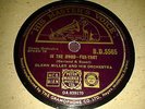 GLENN MILLER And His Orchestra : IN THE MOOD  /  OUT OF SPACE.   UK 78rpm (1939)