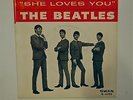 BEATLES - SHE LOVES YOU/I'LL GET YOU - SWAN 45RPM Record w/Picture Sleeve - VG+