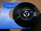 CHUCK BERRY-Rock & Roll Music / Blue Feeling-/UK ’57 LONDON (45-HLM 8531) tri-7