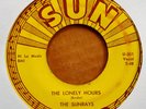 THE SUNRAYS - LOVE IS A STRANGER b/w THE LONELY HOURS - SUN # 293 - 1958