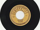 Elvis - 45 - That's All Right & Blue Moon Of Kentucky