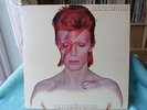 DAVID BOWIE.  ALADDIN SANE. EXCELLENT CONDITION 1973 LP & FAN CLUB INSERT.