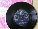 EX ELVIS PRESLEY A LITTLE LESS CONVERSATION / ALMOST IN LOVE RCA 1628 7