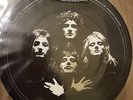 QuEEN & DAVID BOWIE - Under Pressure  7
