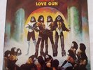 Kiss Love Gun 1977 LP Vinyl NM- Nice Original W/ Sticker Gun & Form NBLP 7057