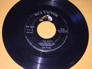 Elvis Presley White Christmas Here Comes Santa Claus Bethlehem 45 rpm Record 7