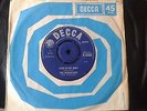 THE SENSATIONS - LOOK AT MY BABY - 1966 - DECCA LABEL - POP/BEAT SINGLE