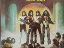 KISS LOVE GUN with gun and inserts vinyl is mint...