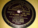 GLENN MILLER And His Orchestra : IN THE MOOD  /  OUT OF SPACE.   UK 78rpm (1940)