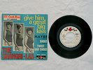 THE SHANGRI-LAS  Give him a great big kiss e.p. 7