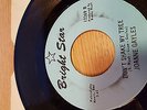 Joanne Gayles ?– Meet Me Half Way / Don't Shake My Tree (Northern Soul)