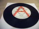 GLENDA COLLINS  /  JOHNNY LOVES ME  7'' DEMO RECORD POP 1439  1965