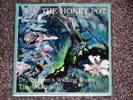 THE HONEY POT 'DOCTOR CRIPPEN'S W/ROOM 'FRUITS DE MER' LATHE CUT 7