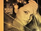 NORAH JONES**DAY BREAKS (WITH DOWNLOAD/GATEFOLD)**VINYL