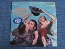 THE MAMAS & THE PAPAS Deliver DUNHILL  DS50014 US LP + Sticker 1st Press 1977 EX