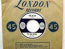 BLUE ORCHIDS 45 Love Hit Me / Don't Make Me Mad GIRL GROUP Mod Beat ROCK f955