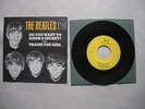 BEATLES-1964 ORIGINAL PICTURE SLEEVE+45-DO YOU WANT TO KNOW A SECRET?vee jay 587