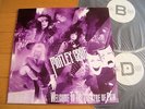MOTLEY CRUE – WELCOME TO THE THEATRE OF PAIN Double LP  Japan press
