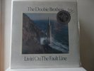DOOBIE BROTHERS - LIVIN' ON THE FAULT LINE - WB RECORDS-BSK-3045 - 