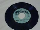 Solitaires - Please Remember My Heart / South of The 7