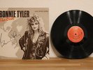 ORIGINAL Autogramm von Bonnie Tyler. pers. gesammelt auf VINYL 12
