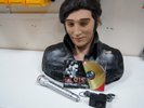 WOWWEE ALIVE THE KING ELVIS PRESLEY ANIMATED SINGING TALKING ROBOT
