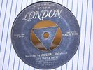 FATS DOMINO - AIN'T THAT A SHAME - LONDON BLACK & GOLD TRI - PLAYS GREAT.