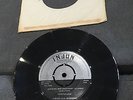 Disque 45 tours Vern Pullens - Bop Crazy Baby / It's My Life - 45-1927 (NM)