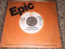 Suzy & Red Stripes – Seaside woman  PROMO PAUL McCARTNEY PRODUCTION