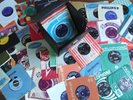 COLLECTION 50+ 50/60s SINGLES + RECORD CASE - KINKS,STONES(3), BEATLES(2) LISTED