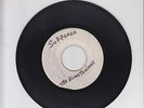 BLANK/ KISS A FINGER. SUFFERER  -  KINGSTONIANS  (68 SKINHEAD REGGAE 7