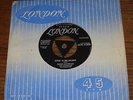 EDDIE COCHRAN   SITTIN IN THE BALCONY b/w   COMPLETELY SWEET  UK LONDON TRI 7