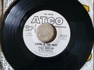 Vala Reegan & The Valarons - Fireman / Living In The Past RARE SOUL 45 HEAR NM