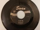 45 RECORD THE BEATLES SHE LOVES YOU B/W I'LL GET YOU 1964 SWAN S-4152-S