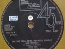 KIKI DEE THE DAY WILL COME BETWEEN SUNDAY & MONDAY OG UK TAMLA MOTOWN 45 CLIP