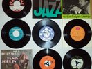 Ca. 30 Singles inkl. Mappe (Ken Colyer, Janis Joplin, Beatles, Earl Hines, ...)