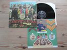 THE BEATLES - Sgt PEPPERS LONELY HEARTS CLUB BAND-RE-ISSUE-GREAT AUDIO-VG+ LP
