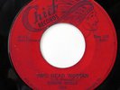 JUNIOR WELLS-TWO HEAD WOMAN /LOVEY DOVEY LOVEY ONE ON CHIEF R&B 45
